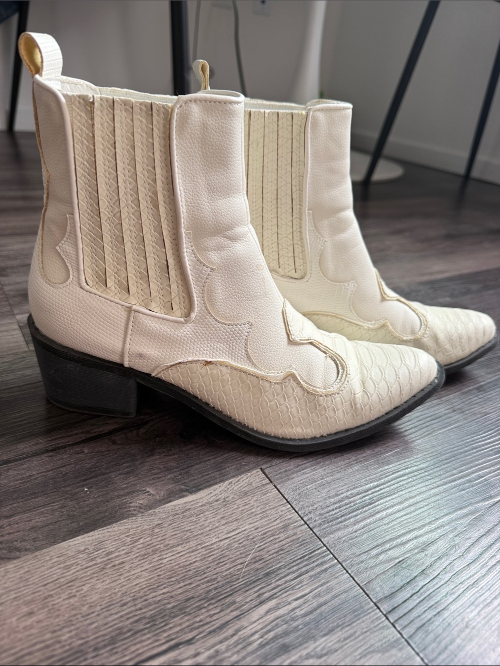 Women's Cream Western Ankle Boots - Stylish Cowboy Booties